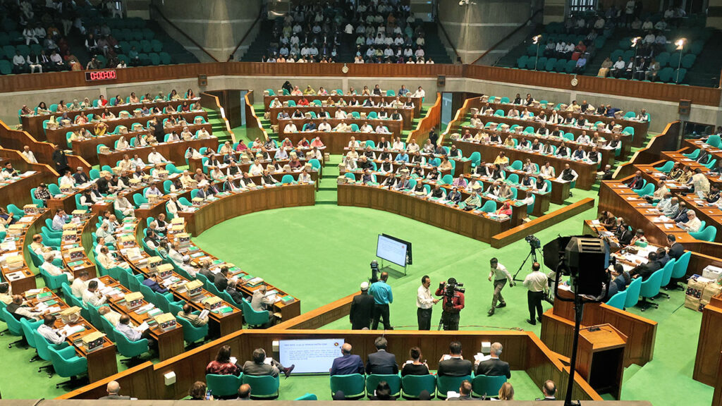 সংসদ বসছে কাল, স্পিকার ও ডেপুটি স্পিকারের বিষয়ে সিদ্ধান্ত আজ