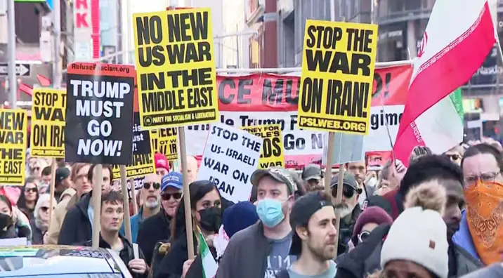 ইরান যুদ্ধের বিরুদ্ধে যুক্তরাষ্ট্রজুড়ে বিক্ষোভ